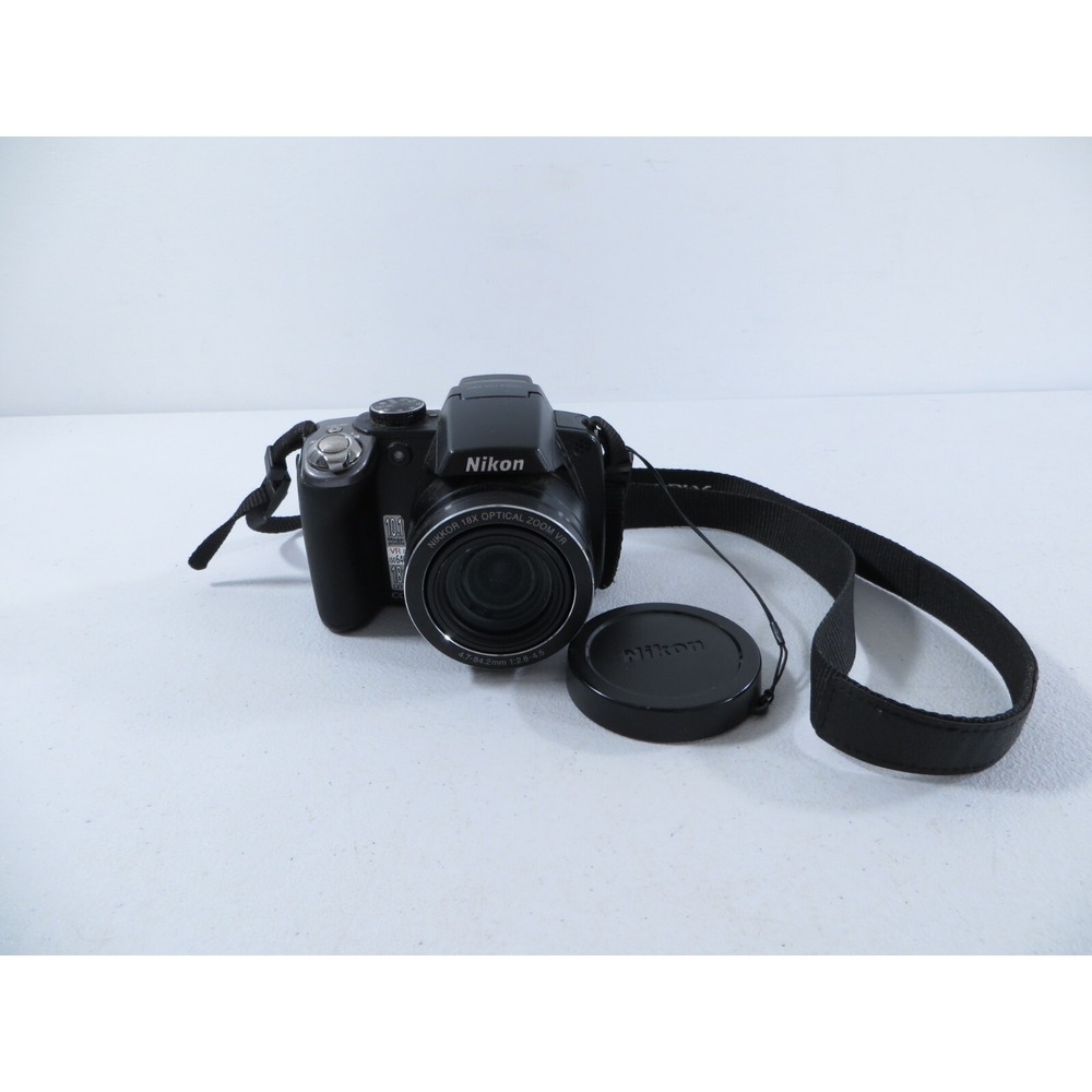 Nikon Coolpix P80 10.1 MP 18X Zoom Digital‎ Camera CRACKED SCREEN FOR PARTS